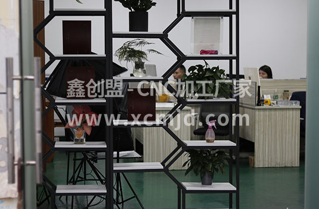 大家為何選擇五軸CNC加工中心，有哪些優(yōu)勢？